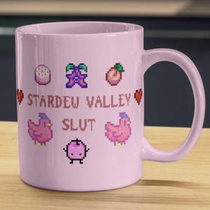 Girly Stardew Valley Slut Becher - 11 Unzen Becherverpackung, lustige Stardew Valley Sublimation PNG, Pixel Art, Junimo Design für Gamer, Gamer Geschenk