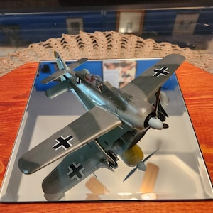 1/48 scale Japanese Zero, F4-U Corsair, ME-109 or FW-190. Professionally built scale model. Built custom scale aircraft. Build scale model