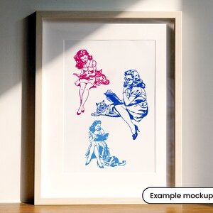 Puede incluir: Tres mujeres leyendo libros con sus gatos. Las mujeres est&aacute;n dibujadas en un estilo vintage con contornos azules y rosas. Los gatos est&aacute;n dibujados en un estilo similar con contornos azules.