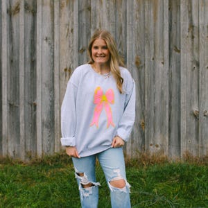 Pink bow chenielle patch sweatshirt
