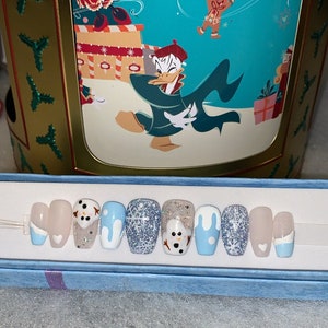 Press On Nails, Christmas Nails, Handmade, Nail Art, DIY Nails, Snowman Nails, Snowflake, Snow, Glitter Nails, Holiday Nails, Beauty Gifts