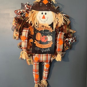 Cute Scarecrow Wreath, Welcome To Our Pumpkin Patch sign, 3D Stuffed Scarecrow, Autum Decor, Fall Wreath for front door, Harvest Door Hanger