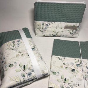 Bolsa de pañales, neceser y funda U-book Eucalipto