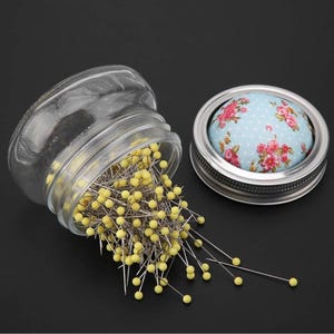 Pin Cushions for Sewing, 200PCS Sewing Pins with Glass Bottle and Pin Cushion Lid, Ball Head Straight Pins Quilting Pin Cushion Kit.