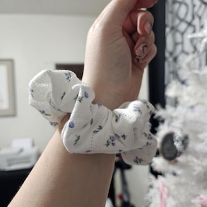 Floral Scrunchies | No Damage Hair Tie | Medium Scrunchies | Any Occasion
