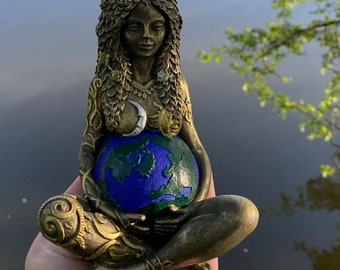 Statua di Gaia di grandi dimensioni: dea della Madre Terra in resina, decorazione per altare domestico (15 cm)