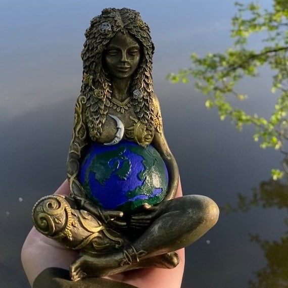 Large-sized Gaia Statue: Mother Earth Resin Goddess, Home Altar Decor (15cm)