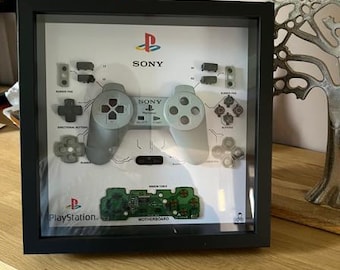 PlayStation 1 controller diorama frame