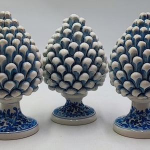 Handmade Sicilian Ceramic Pine Cone in Carta da Zucchero (Sugar Paper) Color – 20cm (7.87”) – Caltagirone Pottery