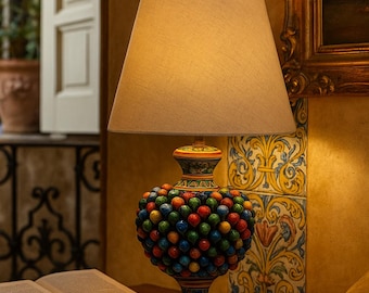 Lampe en céramique Caltagirone en forme de pomme de pin – Design italien artisanal | Céramiques siciliennes | Luminaires d'intérieur décoratifs