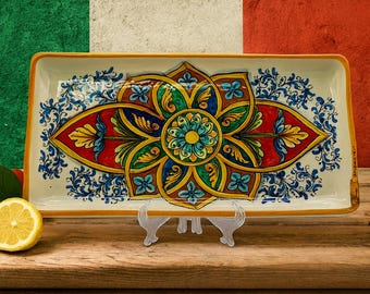 Vassoio in ceramica Caltagirone realizzato a mano: vivace vassoio da portata italiano (39 x 21 cm)