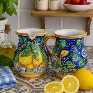 Jarra de cerámica de Caltagirone con diseño de limón pintado a mano: una celebración de la artesanía siciliana