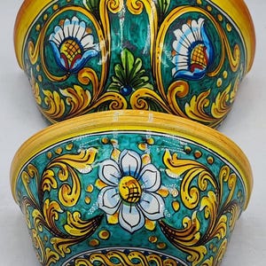 Jardineras sicilianas pintadas a mano – Auténtica cerámica de Caltagirone, diseño floral italiano