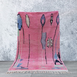 Custom made pink Moroccan rug ,Art rug Beniouarain ,Gorgeous Beni Ourain pink rug, Shaggy wool rug ,Pink Moroccan Area Rug ,Wedding Gift.