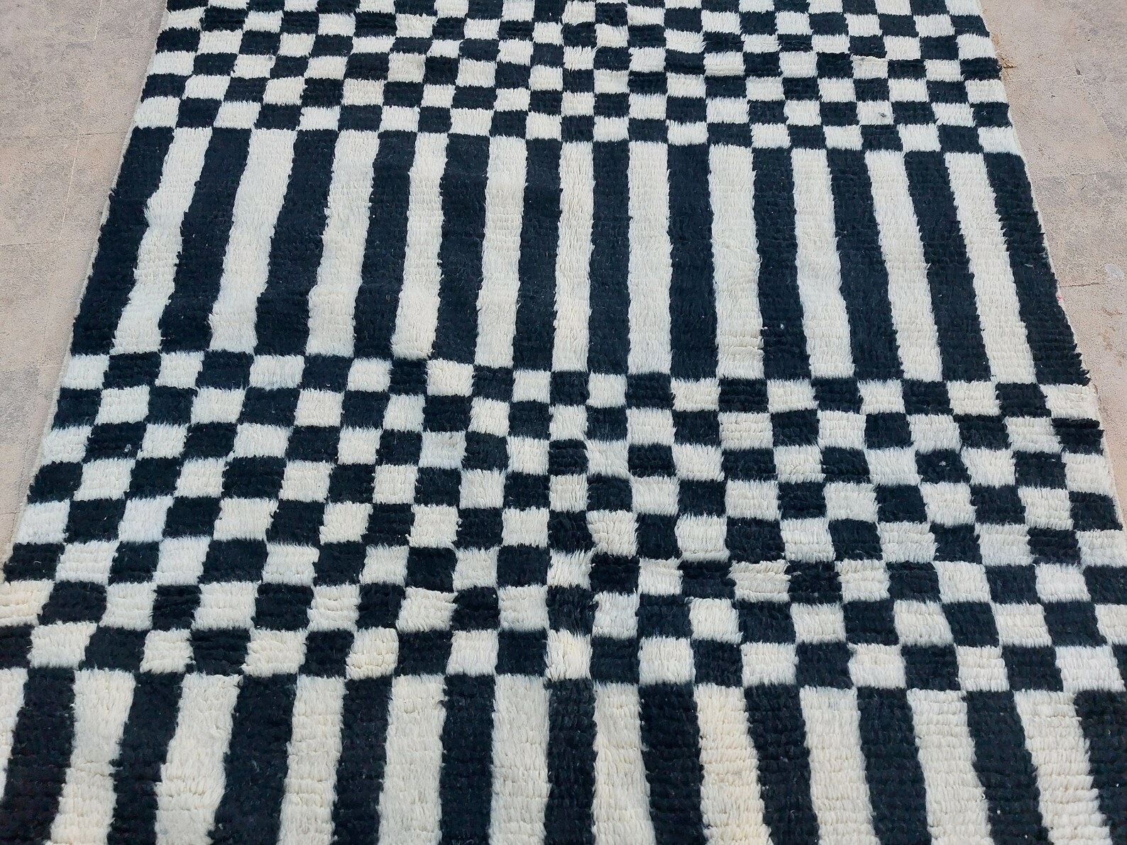 Checkard Rugs AMAZING CHECKRED CARPET ,unique Black and White Checkered Area Rug ...