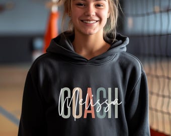 コーチ名入りパーカー、コーチングパーカー、カスタムコーチパーカー、バレーボールコーチスウェットシャツ、体操コーチ、ソフトボールコーチへの贈り物、