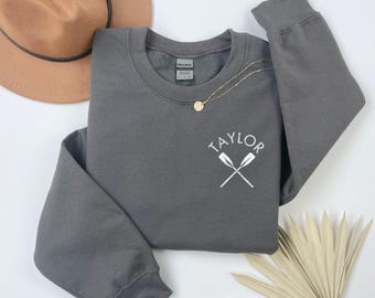 Individuell gesticktes Ruder-Sweatshirt, personalisiertes Ruder-Shirt, Frau Ruderer Geschenk, College-Ruderer-Shirt, Stickerei-Ruderhals