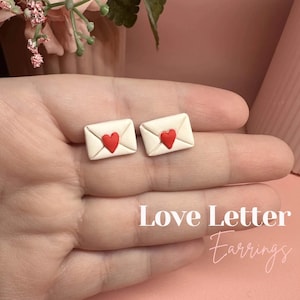 Pendientes con letras de amor kawaii / Pendientes hechos a mano / Pendientes de arcilla polimérica / Pendientes hipoalergénicos / Pendientes con botón / Pendientes dorados