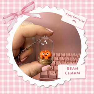 Kawaii-sleutelhanger Baked Bean-huisdier: handgemaakte flesbedel van polymeerklei