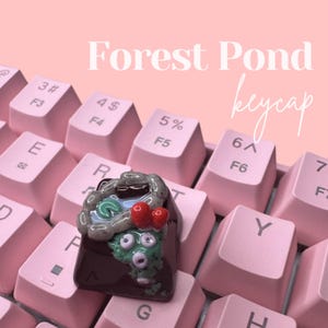 Kawaii Forest Pond Cottagecore | Ręcznie robione nakładki na klawisze | Nakładki na klawisze | Urocze nakładki na klawisze | Niestandardowe nakładki na klawisze | Kawaii Keycap