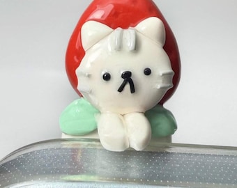 Strawberry Cat Hipper – Handmade Polymer Clay Phone Charm (Kawaii)