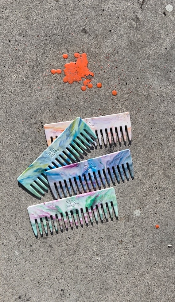 Peigne à dents larges en plastique recyclé
