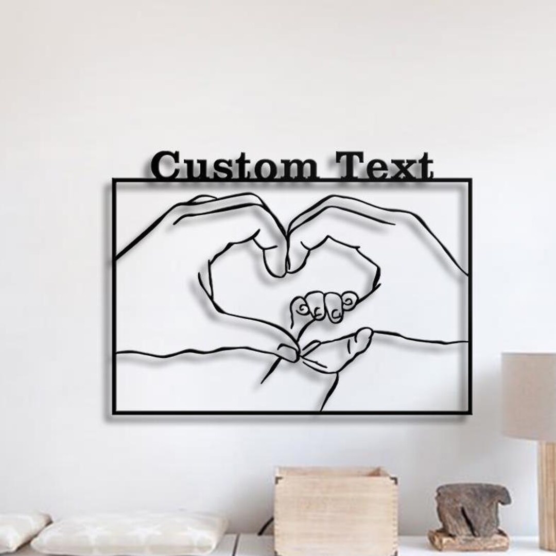 Personalized Family Holding Hands Metal Wall Art/new Parents Gift/mom