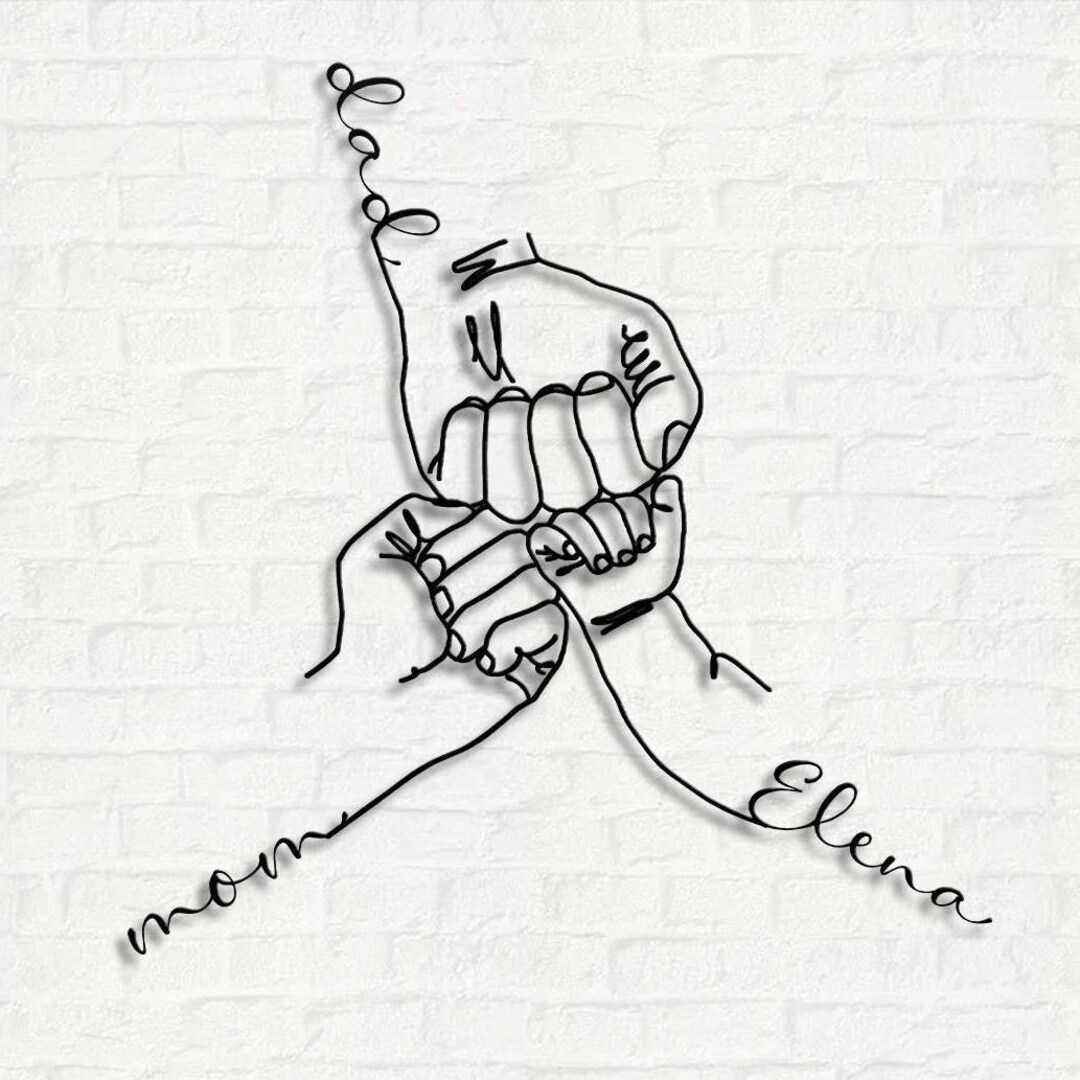 Personalized Family Holding Hands Metal Wall Art/new Parents Gift/mom