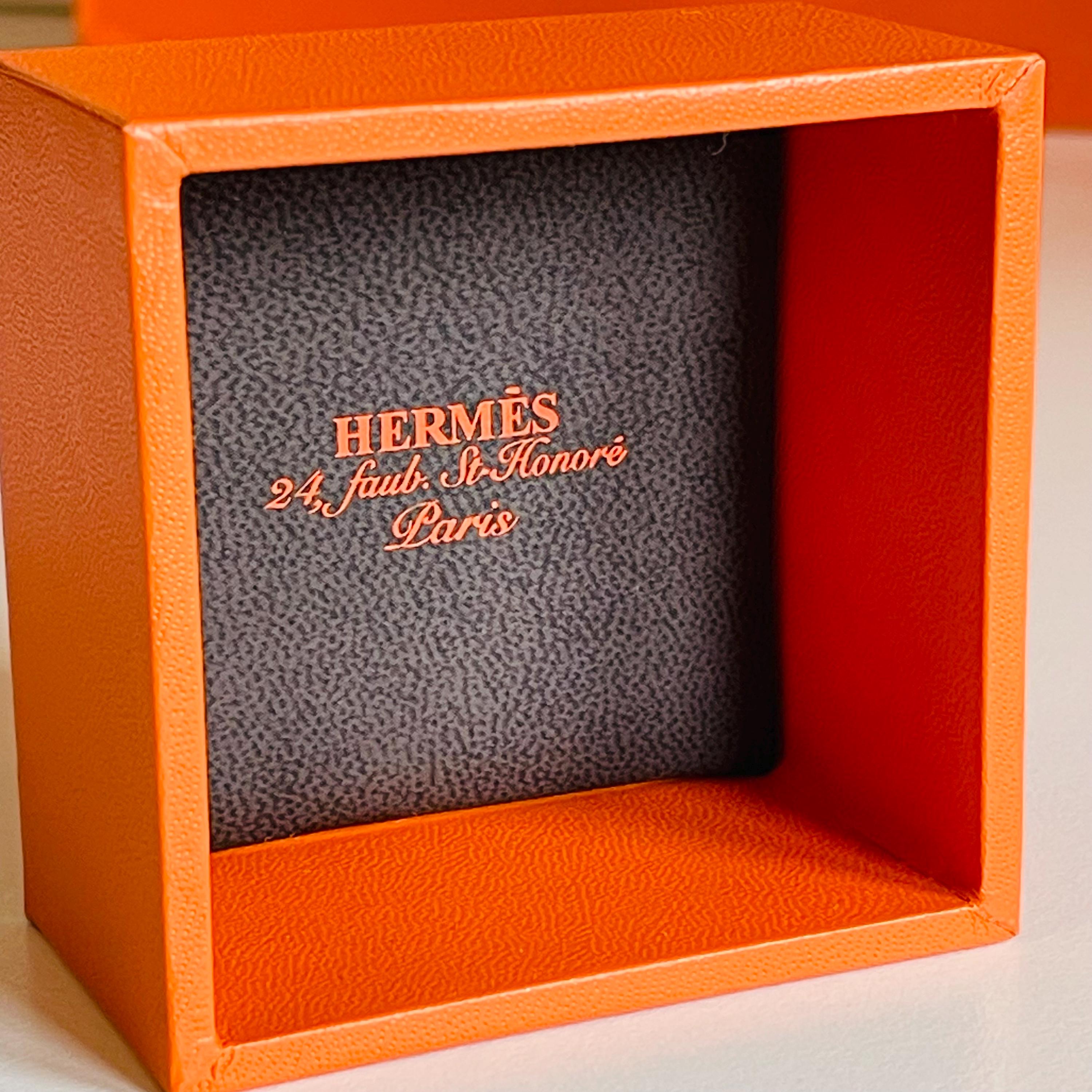 エルメス24,FAUB, SAINT - HONORE Vintage HERMÈS Orange Ring Box – 24 Faubourg Saint-honoré