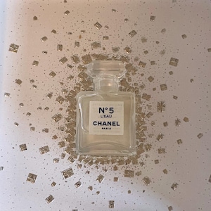 Chanel No 5  L&#39;Eau EdT Miniature Perfume in a exclusive giftbox Vintage Miniature