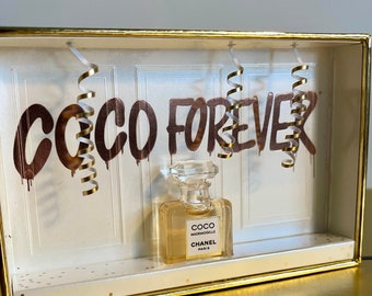 Rare CHANEL Music Box – Coco Mademoiselle Perfume Sample – Place