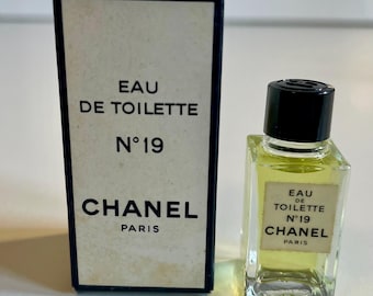 2本セット　CHANEL N°19 Eau de Toilette 100ml Amazon.com : Chanel No. 19 by Chanel for Women 1.7 oz Eau de