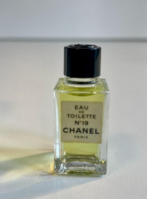 Chanel No 19 Eau De Toilette Miniature Perfume, 4 Ml, Vintage