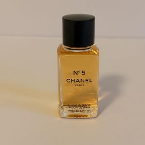 Chanel No 5 Collection Seduction Gift Set With Elixir And Bath Oil image 5