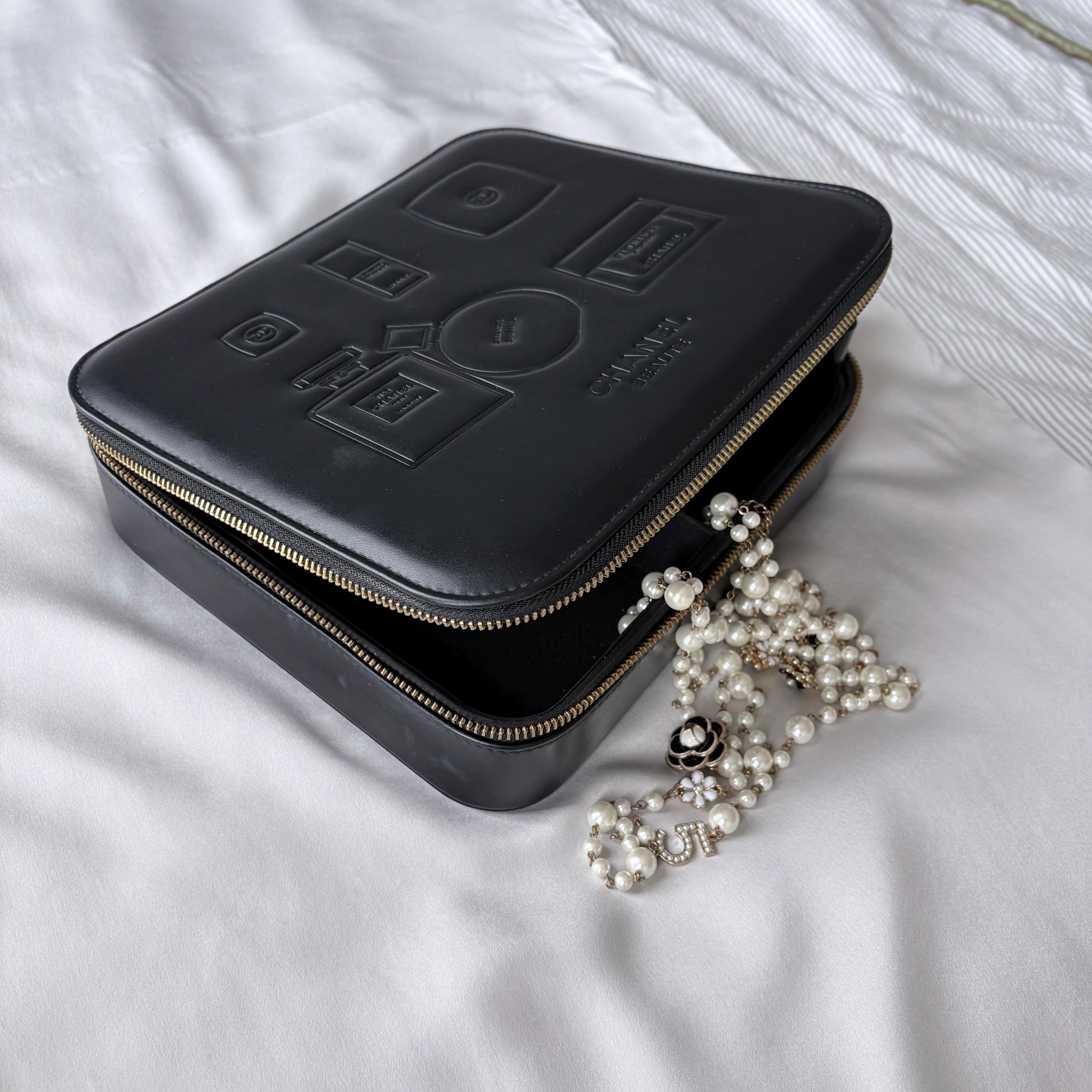 Chanel Makeup Vip Gift Bag - 60+ Gift Ideas for 2026