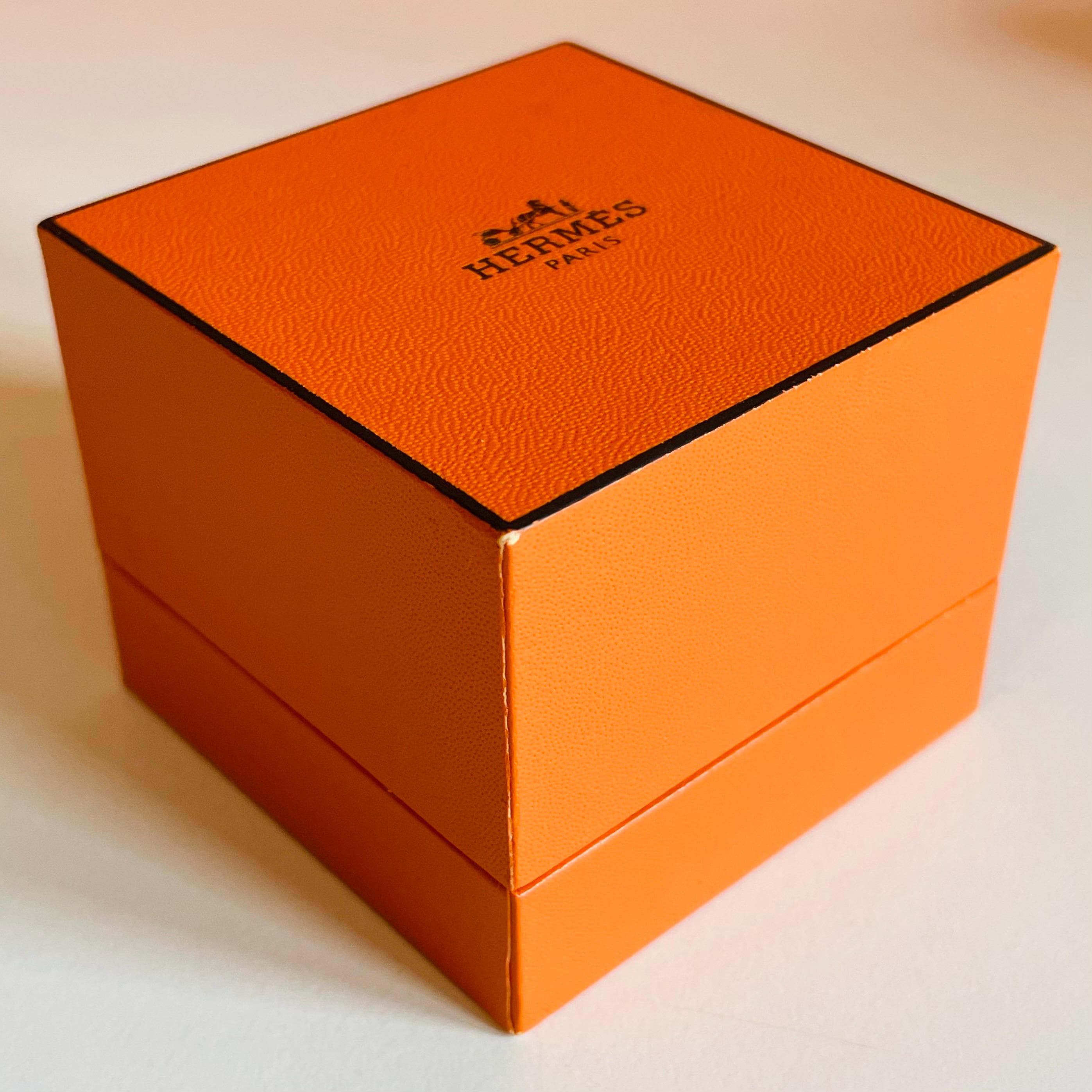 Vintage HERMÈS Orange Ring Box – 24 Faubourg Saint-honoré, Paris