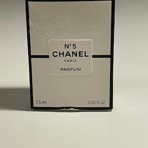 Chanel No 5 Eau de Parfum Miniature Perfume, 1,5 ml, Vintage, authentic