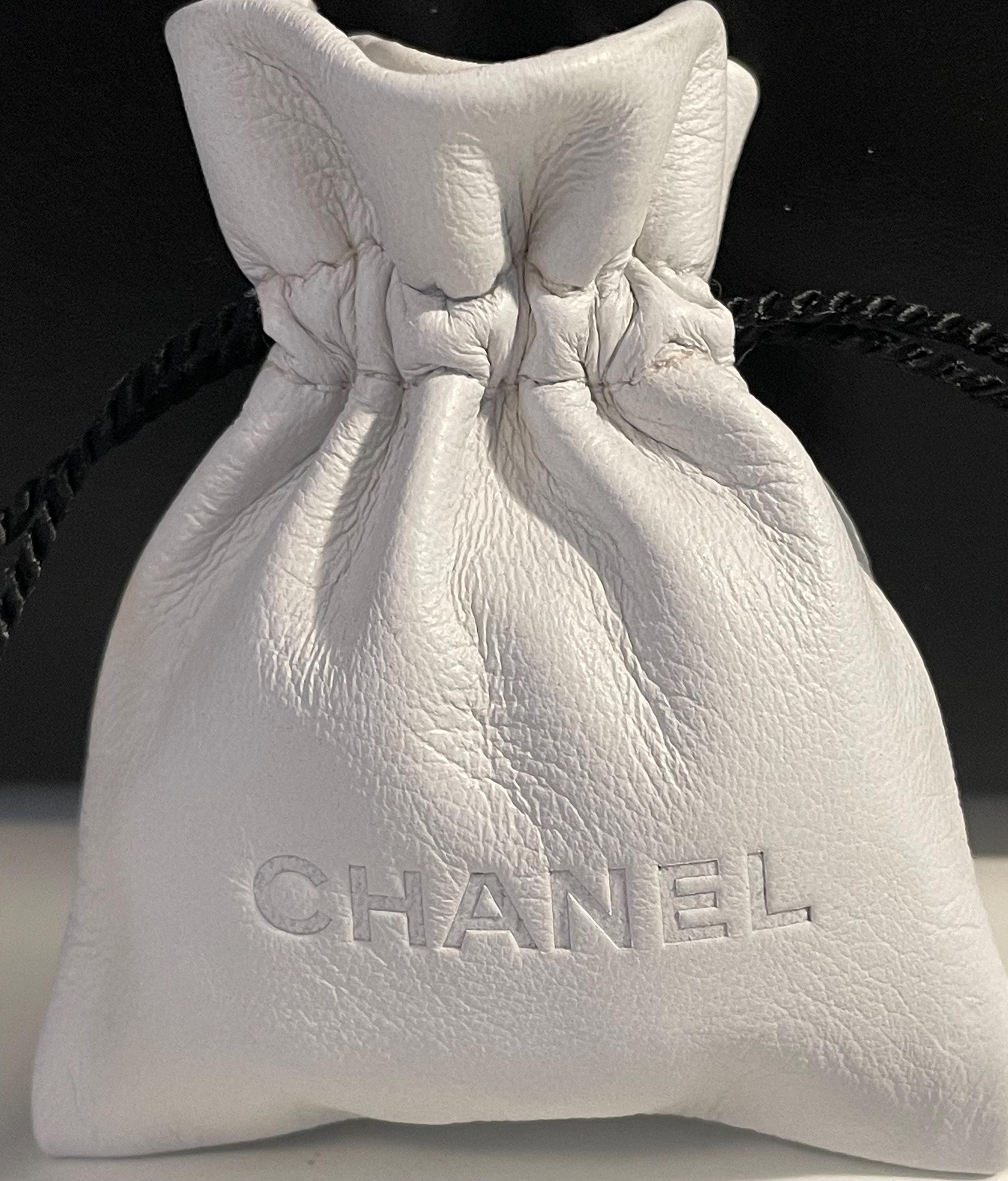 Authentic CHANEL White Leather Jewelry Pouch – Embossed Logo