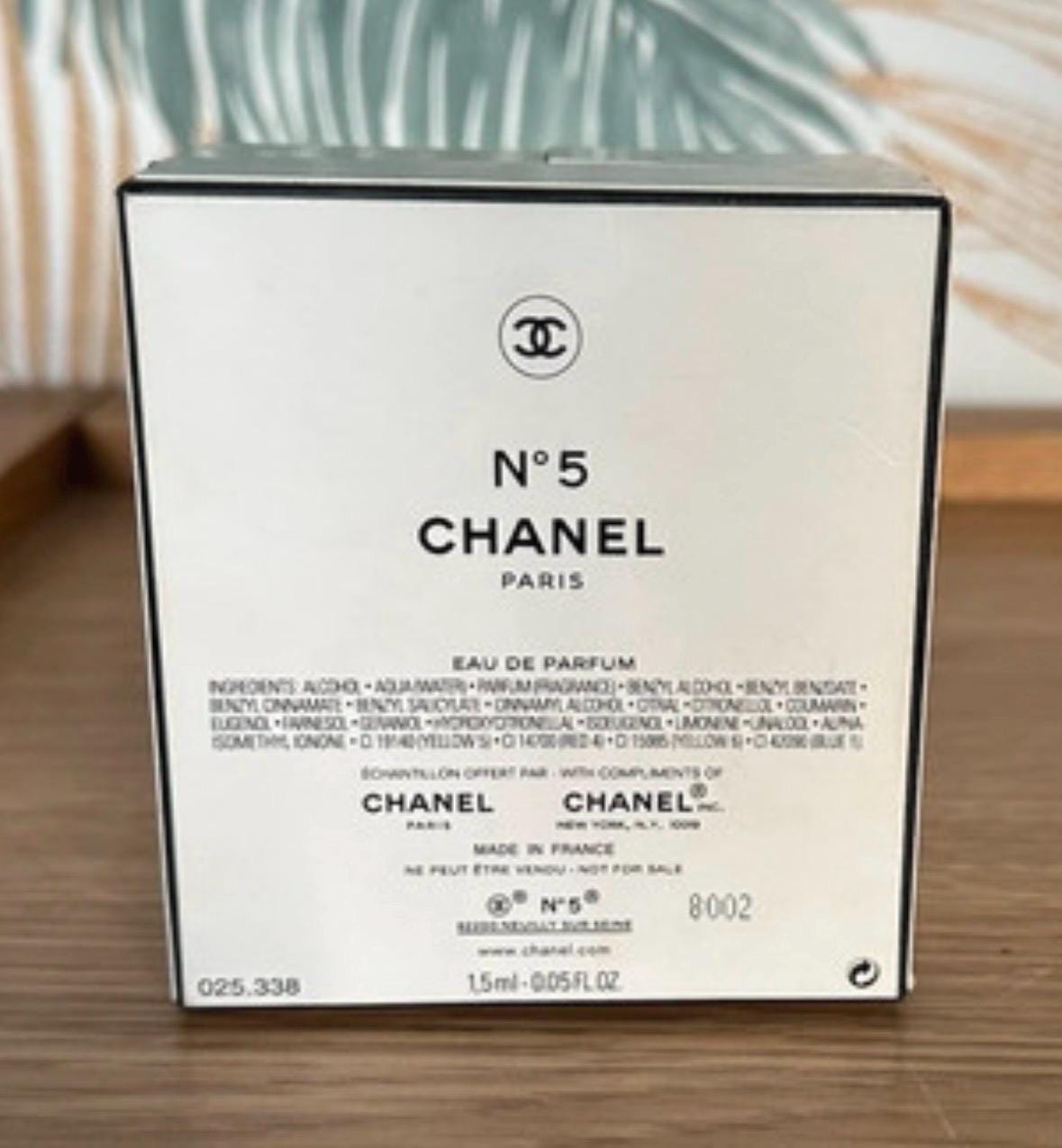 Chanel No 5 Christmas Box, Edp Miniature Perfume With Trees and