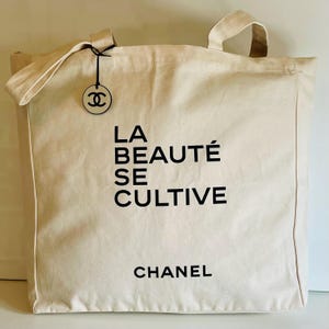 Seltene CHANEL “La Beauté Se Culive” Canvas Tasche - VIP Geschenk, Authentisch, Vintage