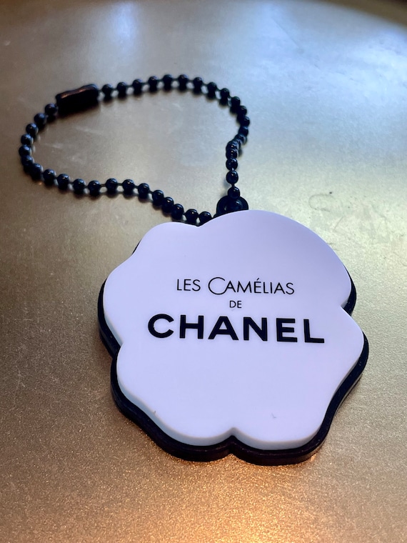 Les Camelias de CHANEL Black & White Double Layer… - image 1