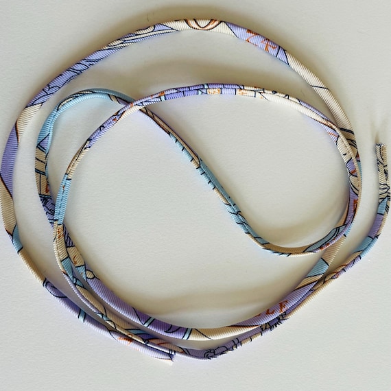 HERMES ツイリードゥエルメス スパゲッティ シルクリボン ハートチャーム！ HERMES ツイリードゥエルメス スパゲッティ シルクリボン ハート