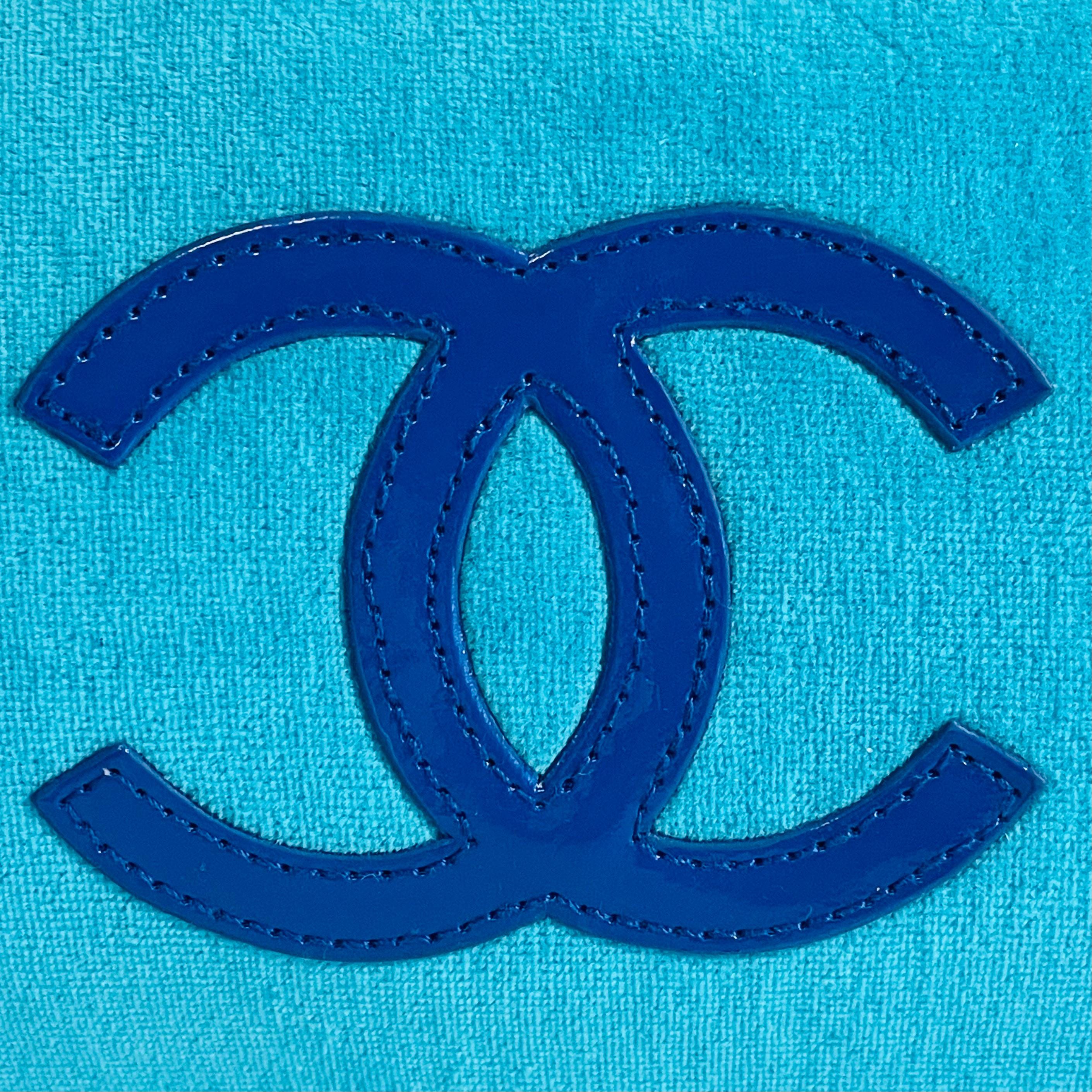 Rare CHANEL Beauté VIP Pouch – Turquoise Terrycloth & Patent Trim