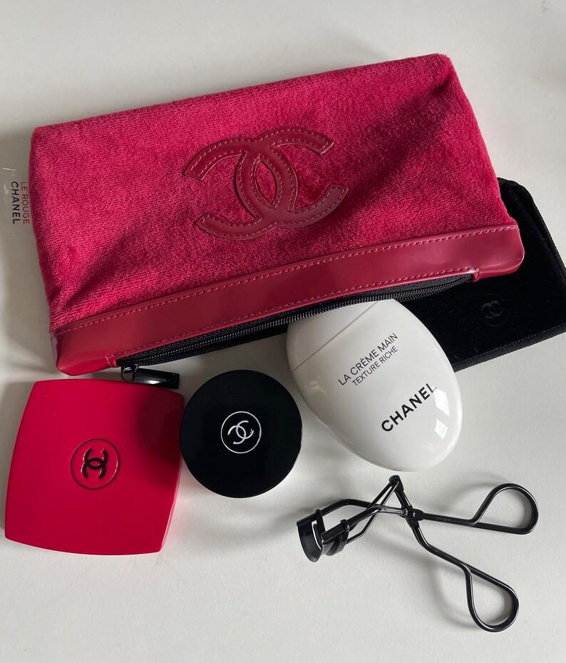 Chanel Makeup Bag Trousse Cosmetic Bag Clutch Diva Velvet Pink/ Red