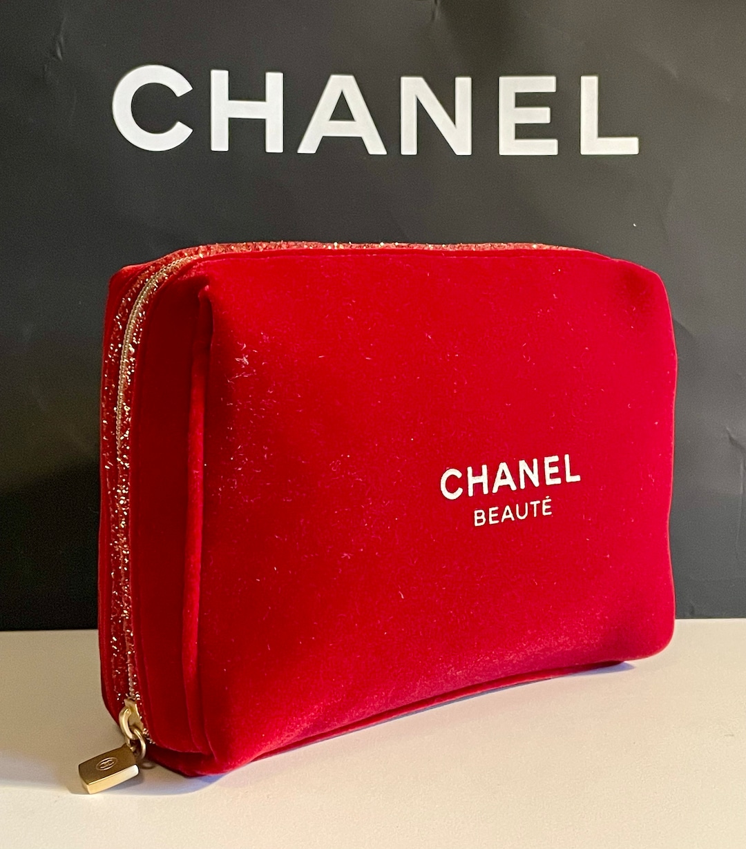 Vintage Roodfluwelen Chanel-beautétas – Clutch Voor Verzamelaars