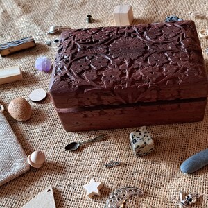 Bone Casting Set, Witchcraft Divination, Altar Tools, Carved Wood Box witchcraft, divination.