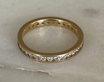 18k / 18ct Gold and Diamond Eternity Band