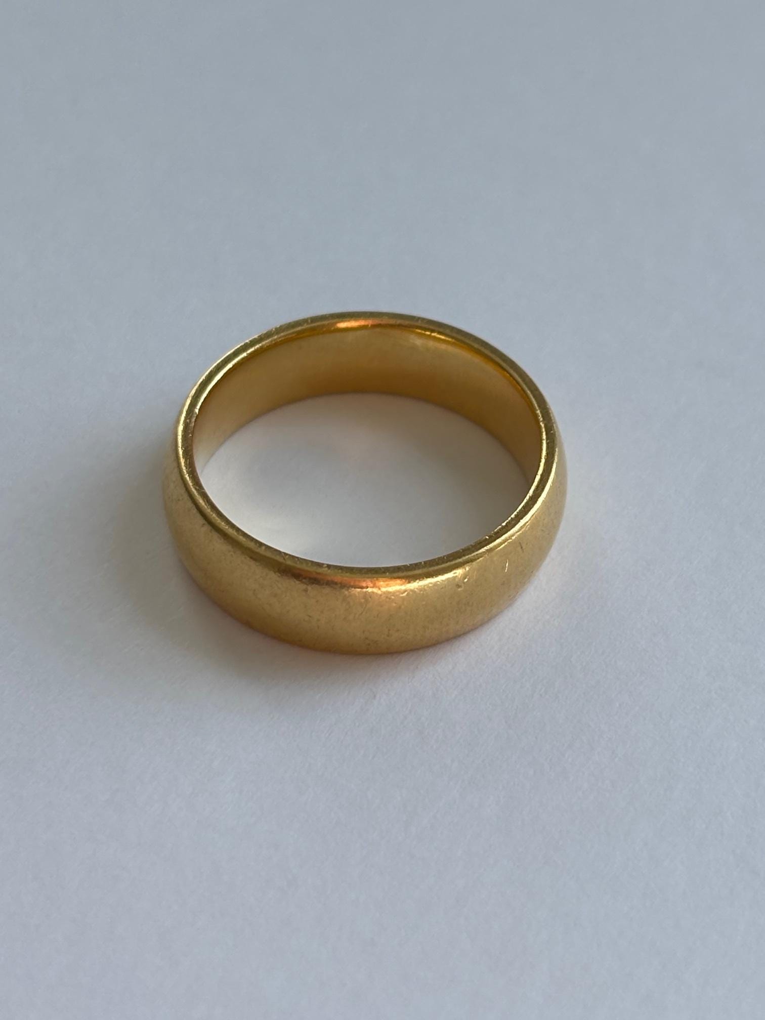 British Vintage 18k Gold Wide Band Ring