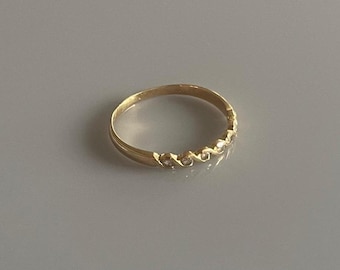 Dainty French 18k Gold and Diamond Infinity Band