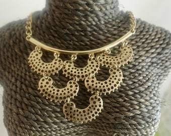 1990s Signed Sumthing Special. Vintage Art Deco Chunky Lacy Gold-Tone Three Layered Bib Necklace with Adjustable Choker.